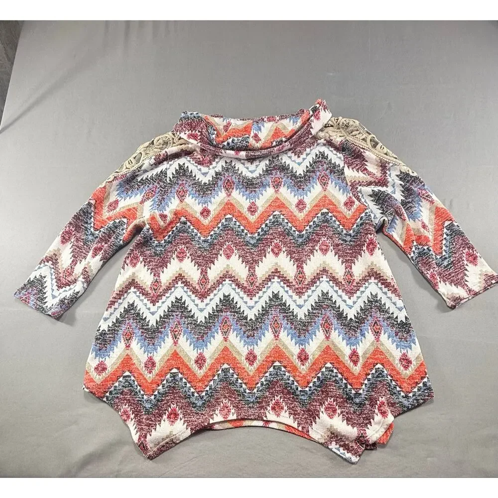 Absolutely Famous Women’s Medium Aztec Cowl Neck Sharkbite Top Lace Boho M